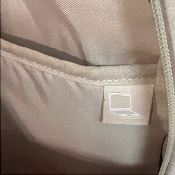 Reebok Women’s Adult Den Laptop Backpack Pumice Stone - Picture 13 of 16